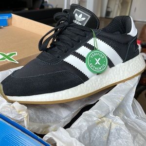 Authentic Adidas Iniki Runners I-5923